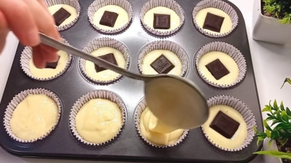 Nadýchané muffinky, ktoré na oslave doslova bleskovo zmizli zo stola: Deti za nimi doslova šalejú!