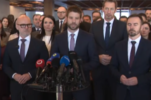 Opozícia rozohrala veľmi nebezpečnú hru