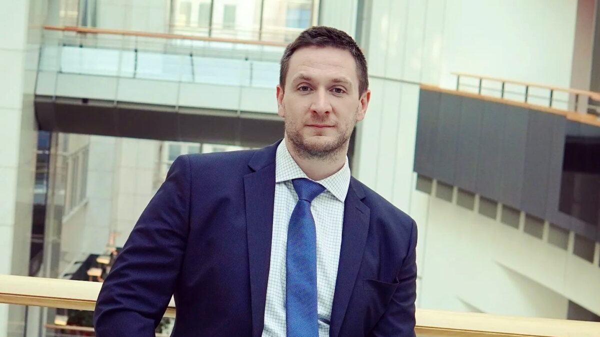 (Rozhovor) Milan Uhrík: Progresívci chcú naďalej podporovať nebezpečných ukrajinských extrémistov