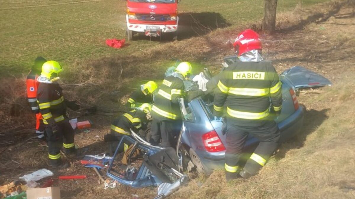 V okrese Vranov nad Topľou došlo k tragickej dopravnej nehode, vyžiadala si jednu obeť