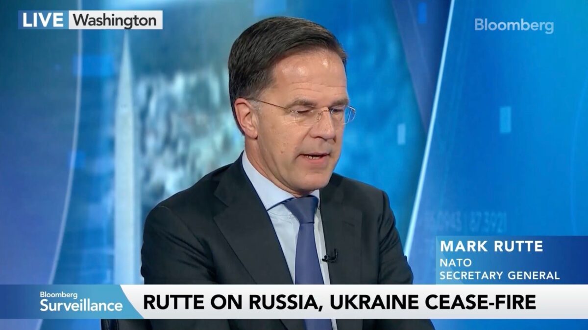 Generálny tajomník NATO Mark Rutte potvrdil, že vstup Ukrajiny do NATO je „mimo stola“