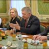 R. FICO: PREŽITIE VÝROBY ÁUT NA SLOVENSKU JE OTÁZKA PREŽITIA SLOVENSKA.