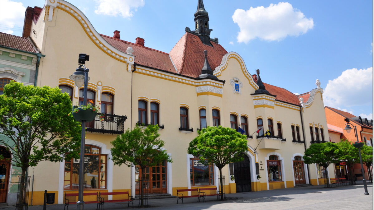 Mesto Topoľčany: Oznam o zámere na prenájom nebytových priestorov: Staré kino