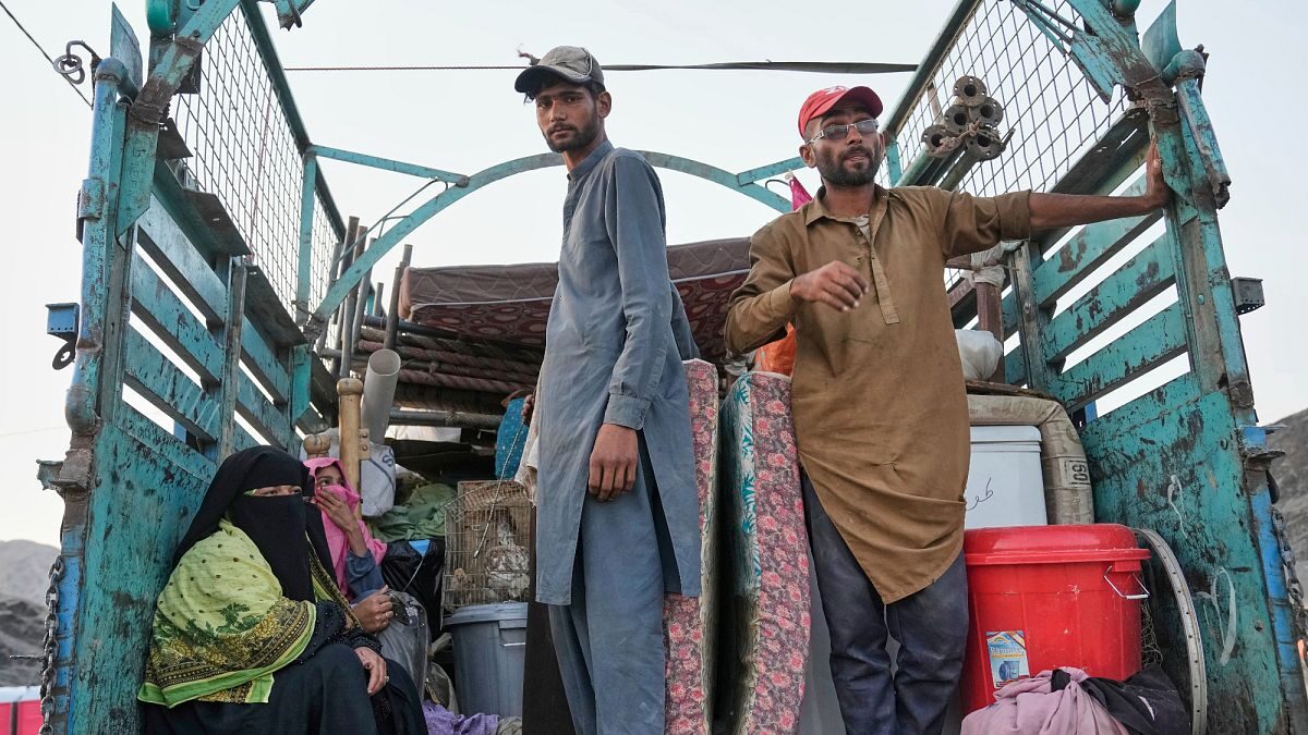 Pakistán zvažuje predĺženie lehoty pre afgánskych utečencov čeliace hromadnej deportácii