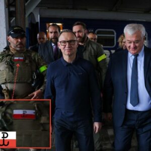 Deň ukrajinskej ústavy, poľského prezidenta Andrzeja Dudu sprevádzala ochranka s...