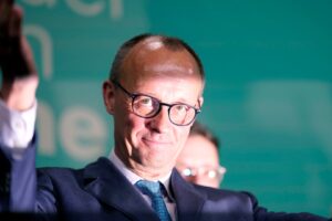 Nemecko: Na kancelára Friedricha Merza bolo podané trestné oznámenie za podporu ...