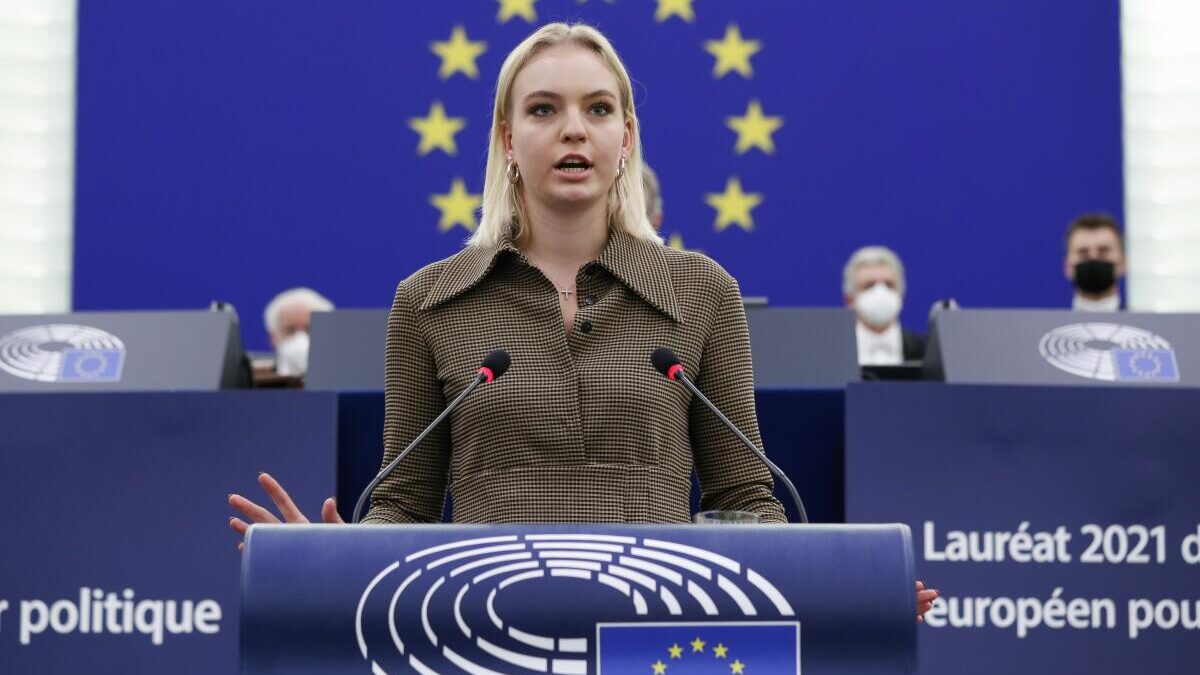 Škandál na Európskom fóre mládeže: Ukrajinská delegácia opustila sálu po prejave dcéry Navaľného