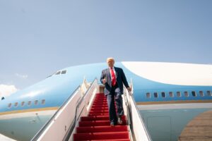 Napätie na summite G7: Bola neochota EÚ dohodnúť sa na obchode skutočným dôvodom...