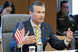Pete Hegseth: Rozbušky pre systém APKWS II boli presmerované na Blízky východ, a...