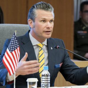 Pete Hegseth: Rozbušky pre systém APKWS II boli presmerované na Blízky východ, a...