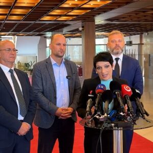 Vyjadrenie po výbore NR SR pre obranu a bezpečnosť | Spololočný tlačový brífing,...