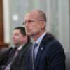 Od „rozmanitosti názorov“ k „zbabelému podriadeniu“: Fúz...