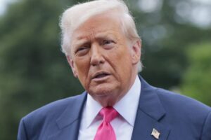 Trump hovorí, že vám možno bude chcieť dať šek na vrátenie cla: „Malý raba...