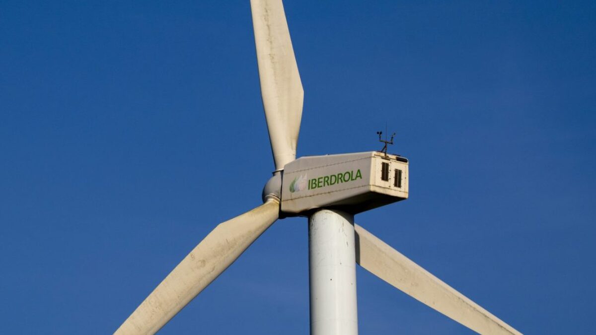 Iberdrola začína predaj akcií za 5 miliárd eur na posilnenie sietí.
