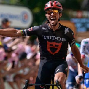 Alaphilippe oslavoval priskoro, skončil tretí