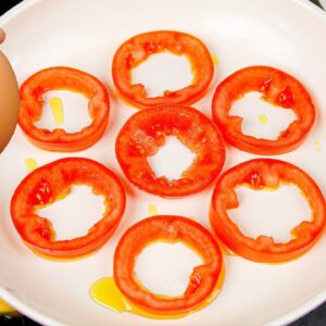 Ak máš 2 vajcia, priprav si tento super jednoduchý snack. Jednoduchý recept na r...