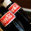 Trump sprostredkoval dohodu, aby Coca-Cola používala „PRAVÝ trstinový cuko...