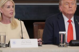 Trumpa trápi posadnutosť MAGA „chlapíkom, ktorý nikdy nezomrel, Jeffreym Epstein...