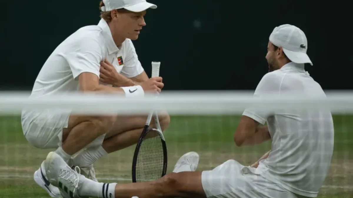 Grigor Dimitrov mimo hry po thrilleri s Jannikom Sinnerom – Natrhnutý sval, natrhnuté sny.