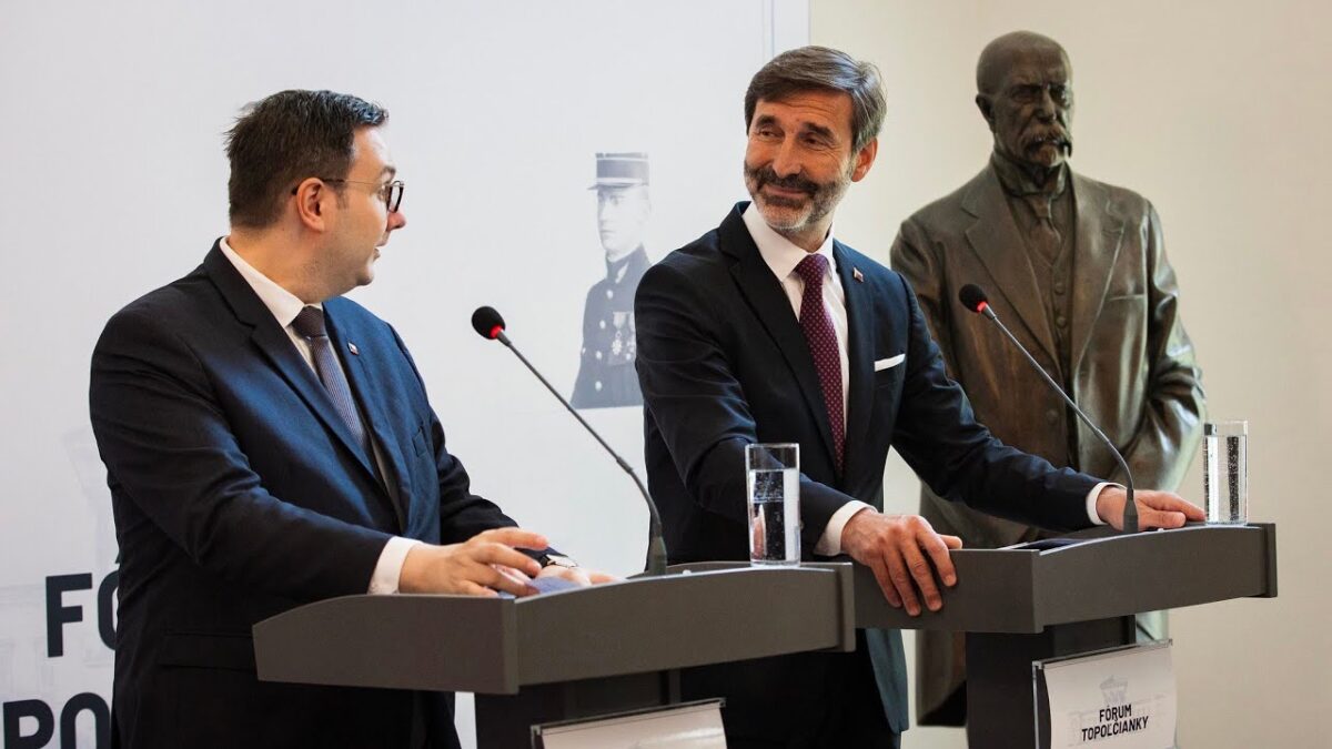 Tlačová konferencia šéfov diplomacií Slovenska a Česka v rámci podujatia Fórum Topoľčianky