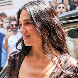 Off-duty outfity Dua Lipa na turné