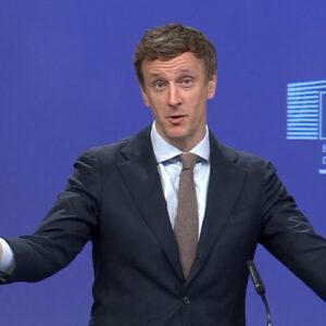 EÚ vs Trumpove ciele – úsmevy vo Washingtone, ticho v Bruseli