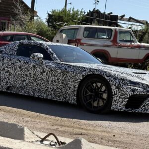 Nové superauto Lexus LFR zachytené počas testovania po celej krajine.