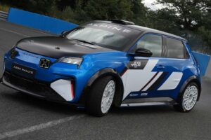 Alpine ponúka prvé elektrické pretekárske auto pre zákazníkov!