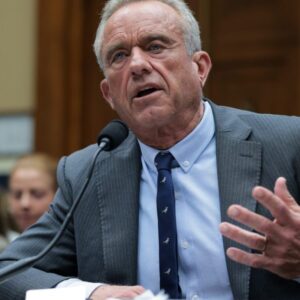 RFK Jr. chce, aby viac ľudí nosilo zdravotné wearable zariadenia v mene ‚MAHA‘.