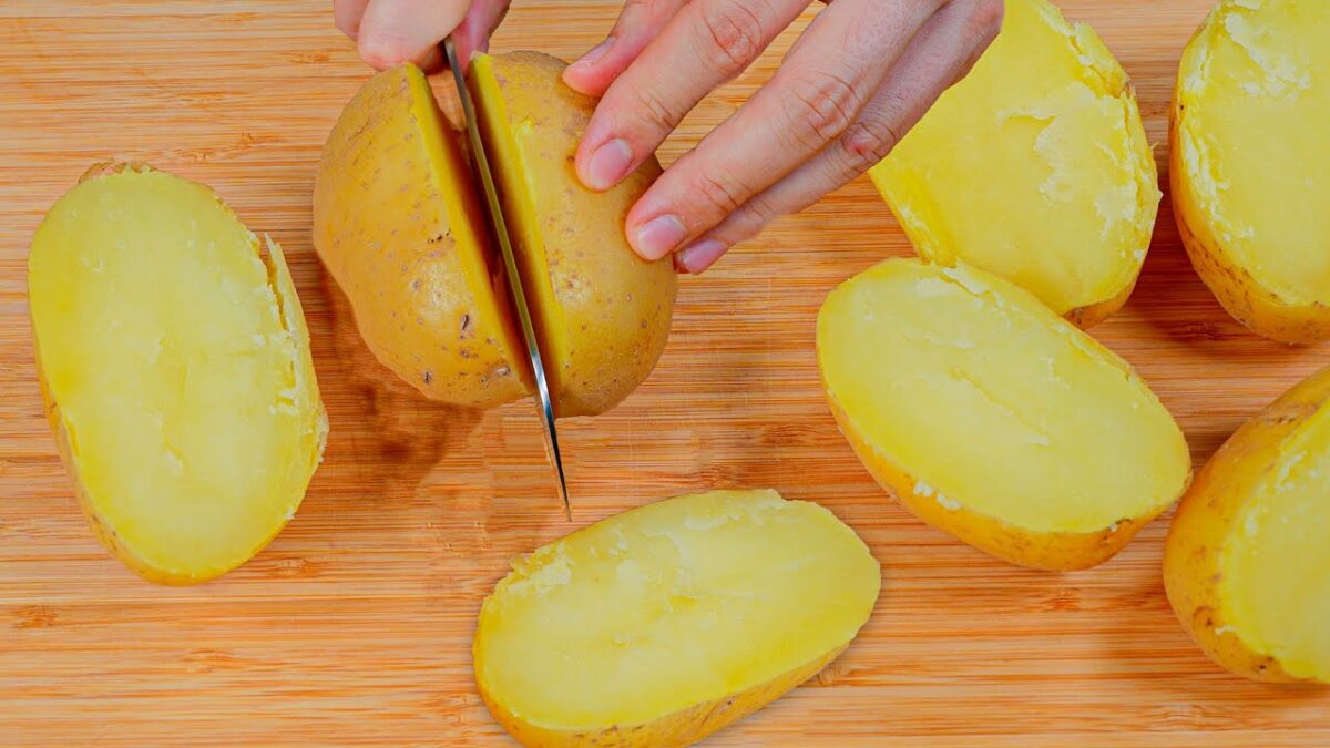 Nakrájajte zemiaky na pol! Iba 3 hlavné ingrediencie!