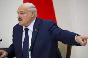 Lukašenko omilostil ďalšiu skupinu politických väzňov.