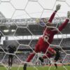 Real Madrid vyradil Juventus, Dortmund porazil Monterrey.