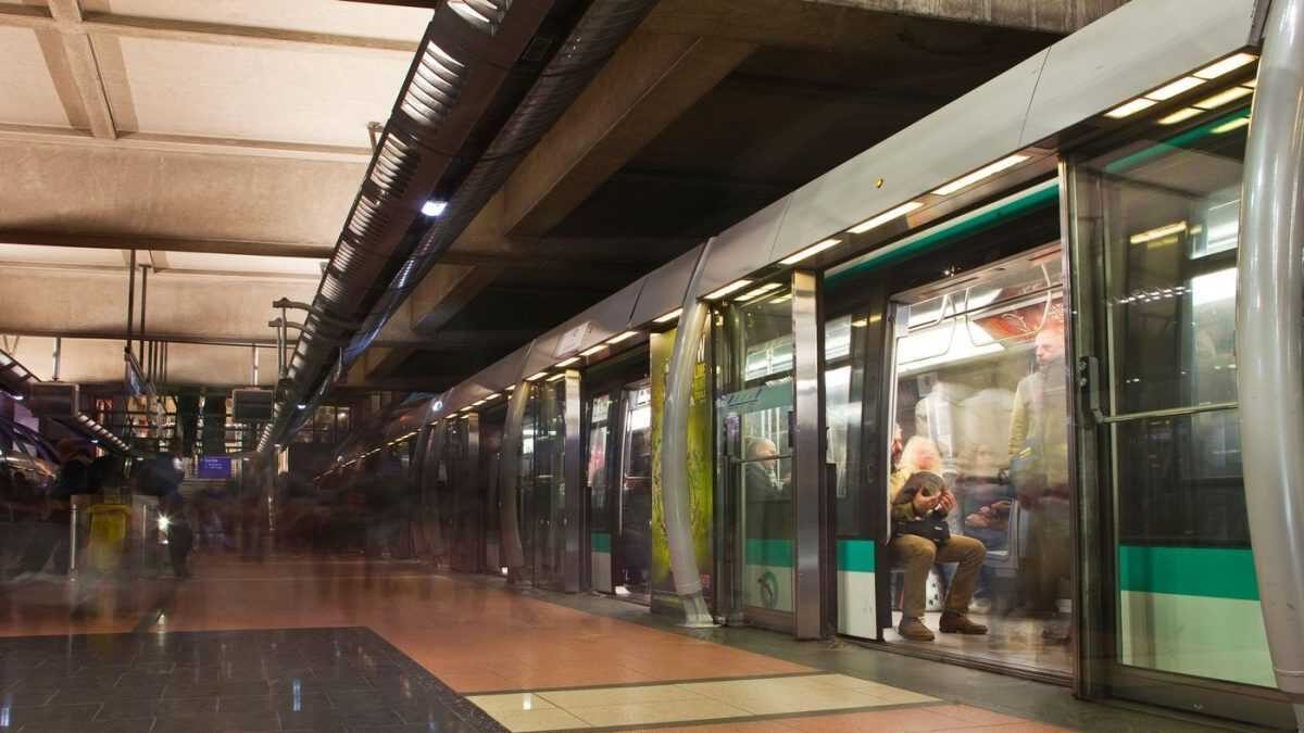Požiar ochromil varšavské metro