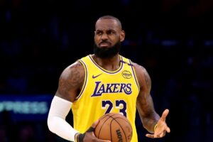 NBA sledovač voľných hráčov: Každý kontrakt a výmena v lete 2025 na jednom miest...