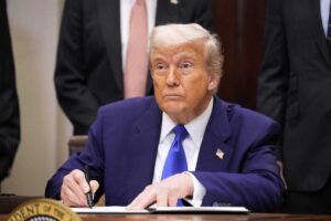 Donald Trump zruší sankcie uvalené na Sýriu