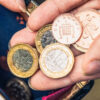 Meny rozdelené: Libra, euro a jen posilňujú, zatiaľ čo meny z Austrálie a Nového...