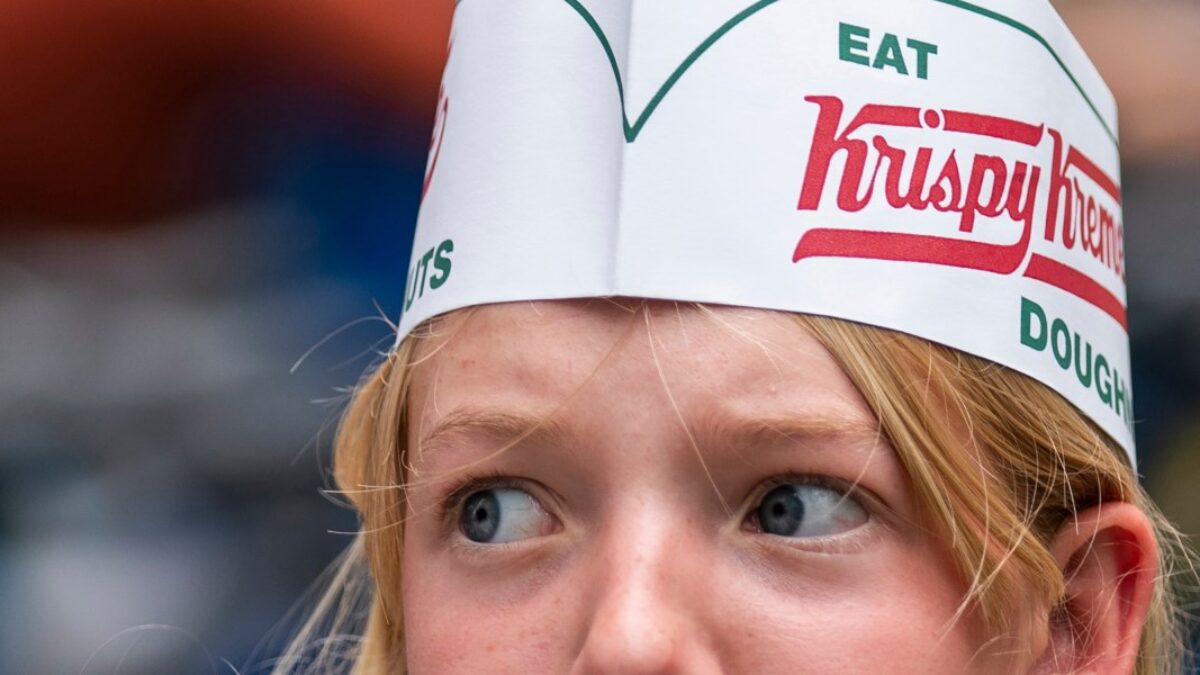 Krispy Kreme ukončuje partnerstvo s McDonald’s kvôli „neudržateľným prevádzkovým nákladom“ vo výške 28,9 milióna dolárov.