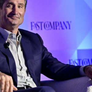 Generálny riaditeľ spoločnosti Starbucks tvrdí, že spoločnosť sa intenzívnejšie ...