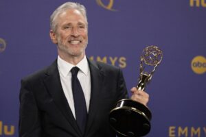 Jon Stewart bude moderovať špeciálnu edíciu relácie ‚The Daily Show‘...
