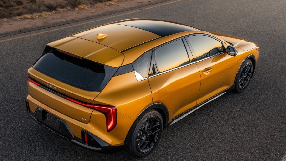 Kia K4