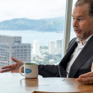 Šéf technologickej spoločnosti zo Silicon Valley Marc Benioff hovorí, že je za T...