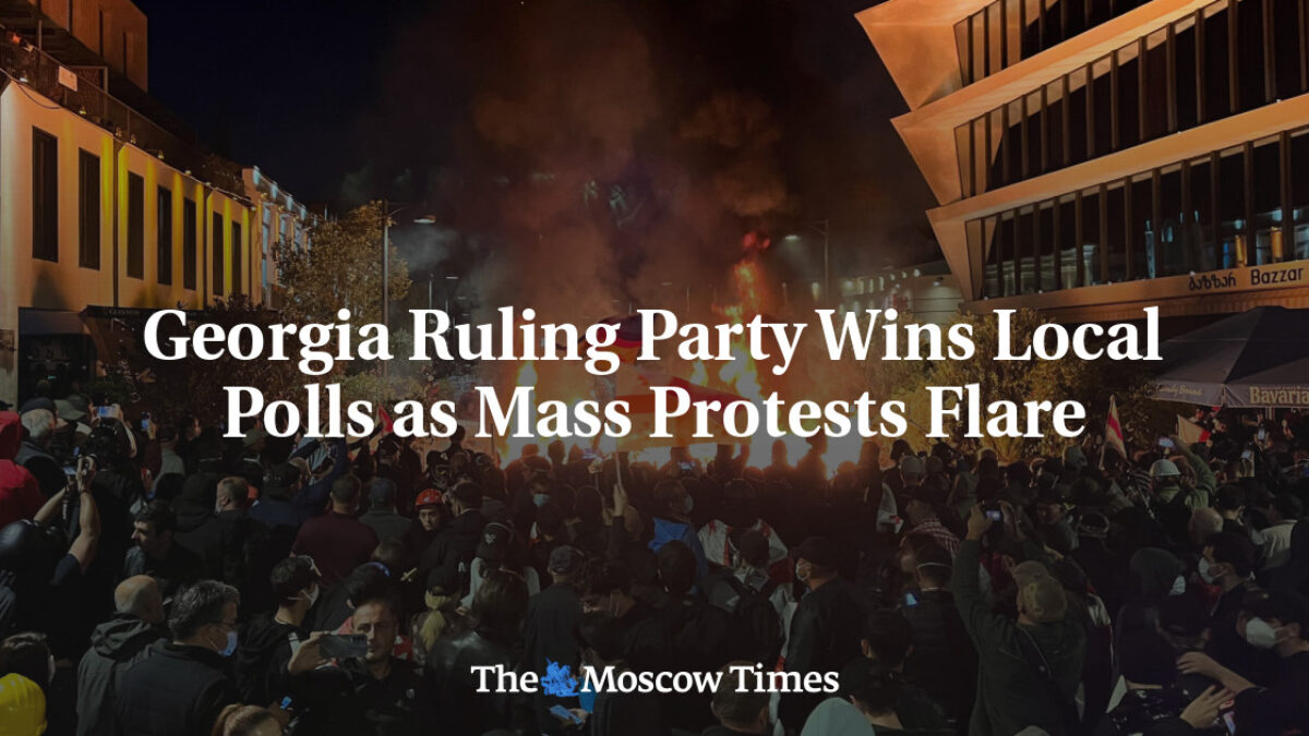 Gruzínska vládna strana víťazí v miestnych voľbách, pričom prepukajú masové protesty