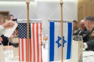 Gaza flotila bude vysielať naživo akýkoľvek izraelský útok, zatiaľ čo sa lídri E...