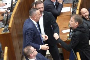 AKO TO BOLO 🔴 BITKA V PARLAMENTE 🔴
