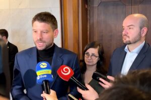 Vládna koalícia  nemá odvahu obhajovať svoje zlyhania | Tlačový brífing PS, 10. ...
