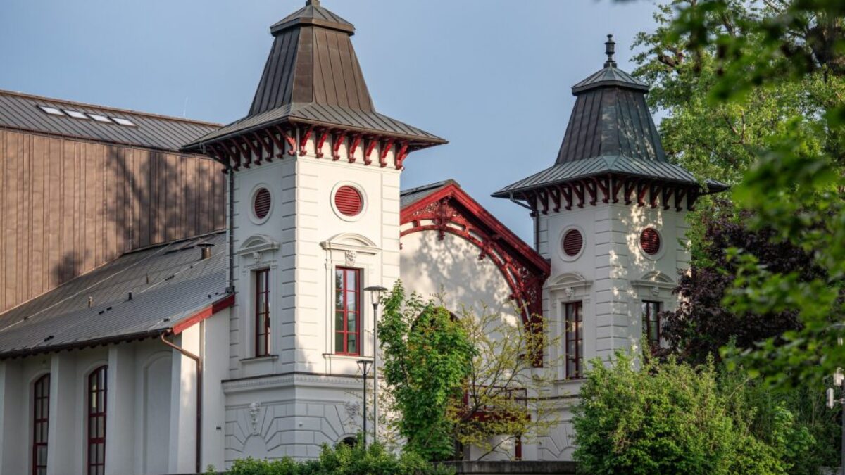 BSK: Vedenia župného Divadla Aréna sa ujala Ľubica Krénová