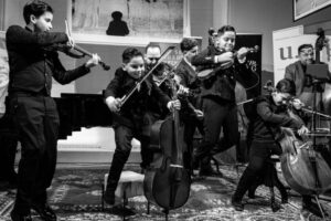 BSK: Trojgeneračný koncert Janoškovcov rozžiaril seneckú synagógu