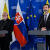 Tlačová konferencia sekretára Svätej stolice P. R. Gallaghera a ministra J. Blan...