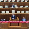 Namiesto pomoci ľuďom rieši koalícia obleky | Michal ŠIMEČKA