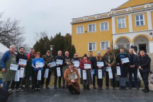 Mesto Modra: NAJLEPŠIU MODRANSKÚ KAPUSTNICU NAVARILI VINÁRI